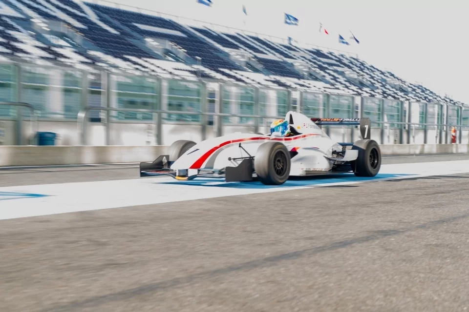 Stage de pilotage Formule Renault + Baptême de pilotage F1 Triplace – Circuit de Barcelone/Catalunya