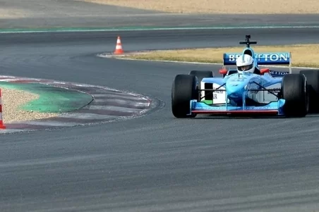 Formula 1 driving course TRAINING - 20 min E (X2) + F1 laps - Circuit Magny-Cours GP