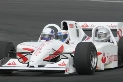 Baptême DUO en passager Formule 1 Triplace – Circuit CLUB de Magny Cours – Offre spéciale fête des mères